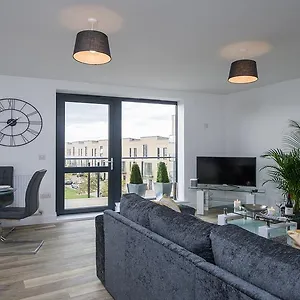 Tailored - De Havilland House , Cambridge (Cambridgeshire) United Kingdom